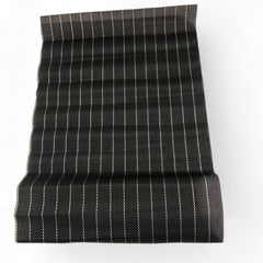 Mantel de poliéster color negro con lineas blancas 30x45