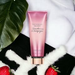 Crema strawberry champagne Victoria secret mujer 236ml