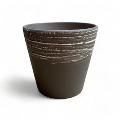 Maceta color gris oscuro con blanco de Barro 15x12cm